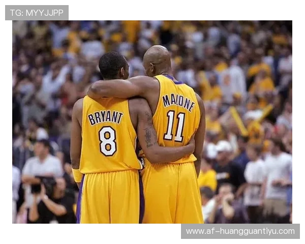 卡里姆·阿布杜尔-贾巴尔高效背身单打主导湖人内线得分结构