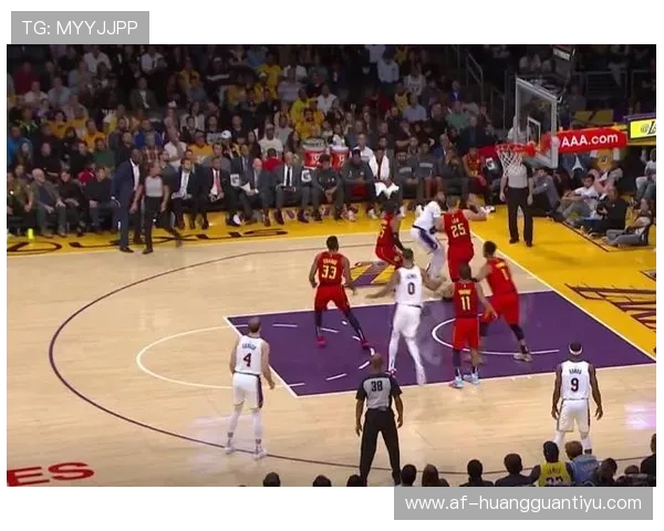 朗多利用高效挡拆组织，助力球队关键时刻得分提升